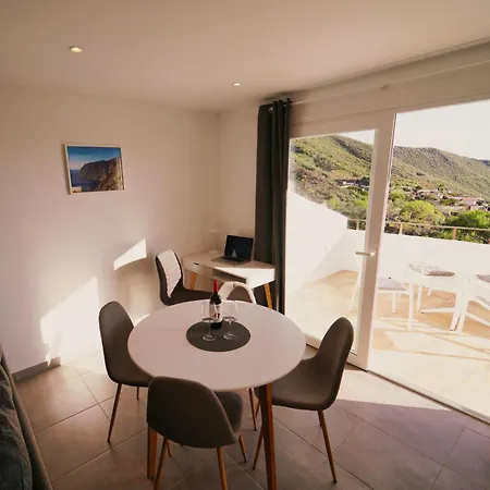 Ventoso , Modern Rustic Apartment